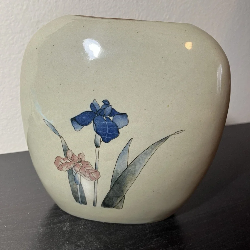 Otagiri MCM Flat Vase Royal Iris Handcrafted VTG Decor Floral‎ Botanical Japan